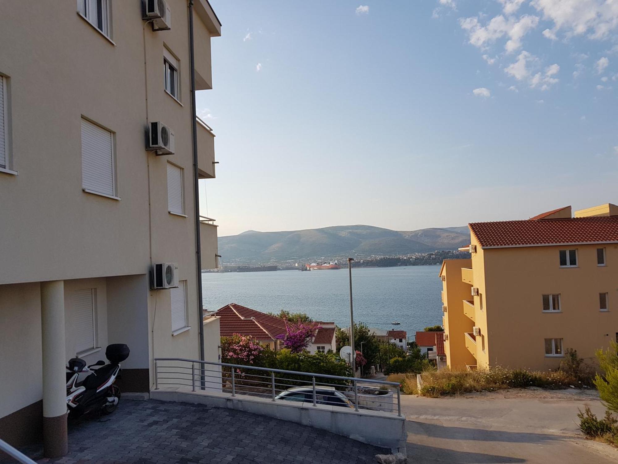 Apartment Tihana Трогир Экстерьер фото
